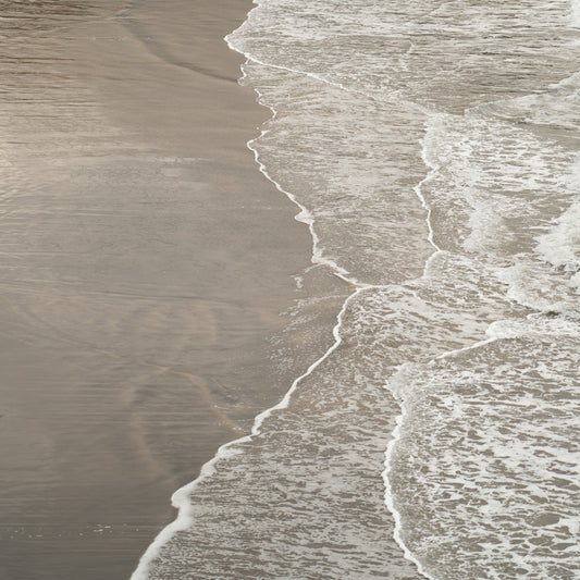 Stay Cozy and Stylish: Discover the Latest Collection of Zipper Hoodies for Women from IKAZZ