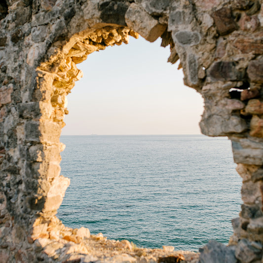 Elevate Your Winter Style with IKAZZ's Lightweight Puffer Jacket