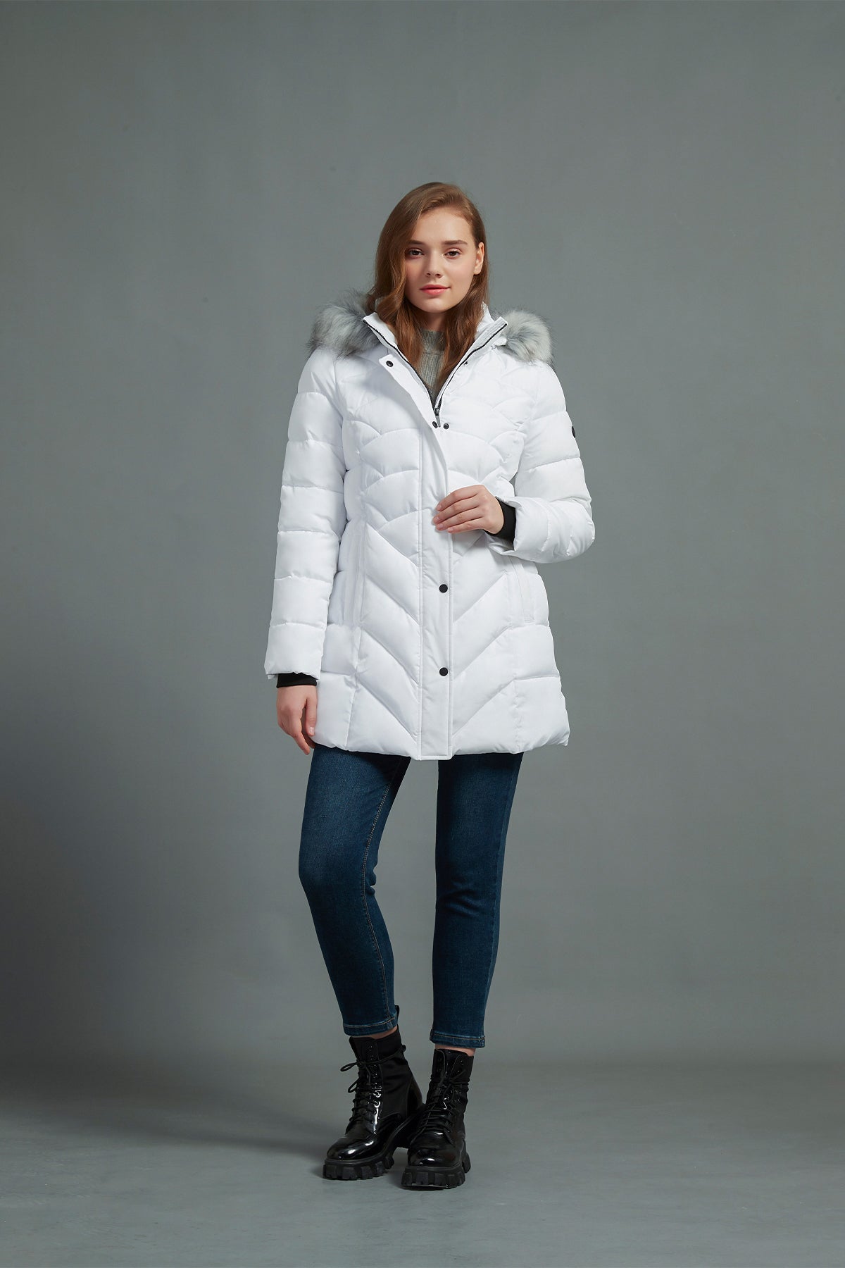 Best-selling women's quilted winter puffer jacket and faux fur
