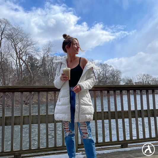 Elegance and Sophistication: Why White is the Hottest Color for Women's Puffer Jackets