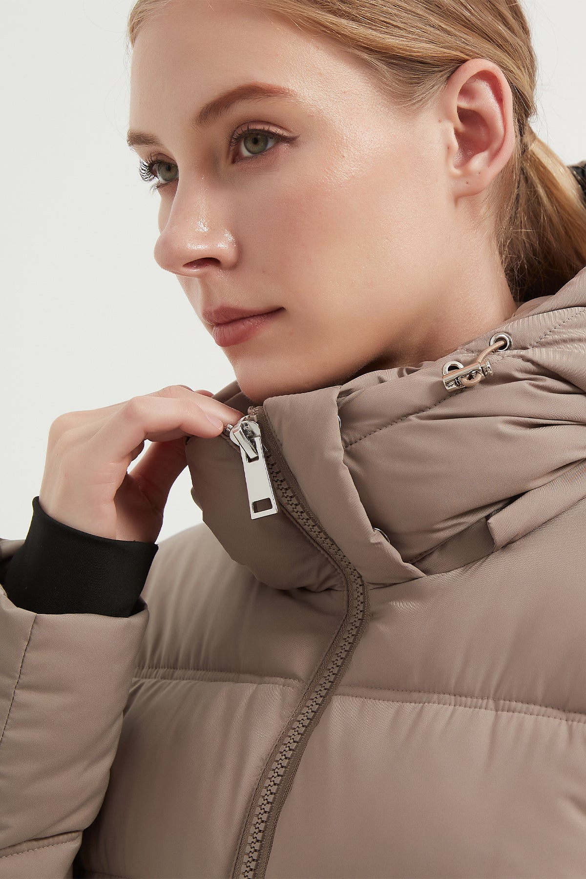 Casual Cropped Puffer Jacket with Hood